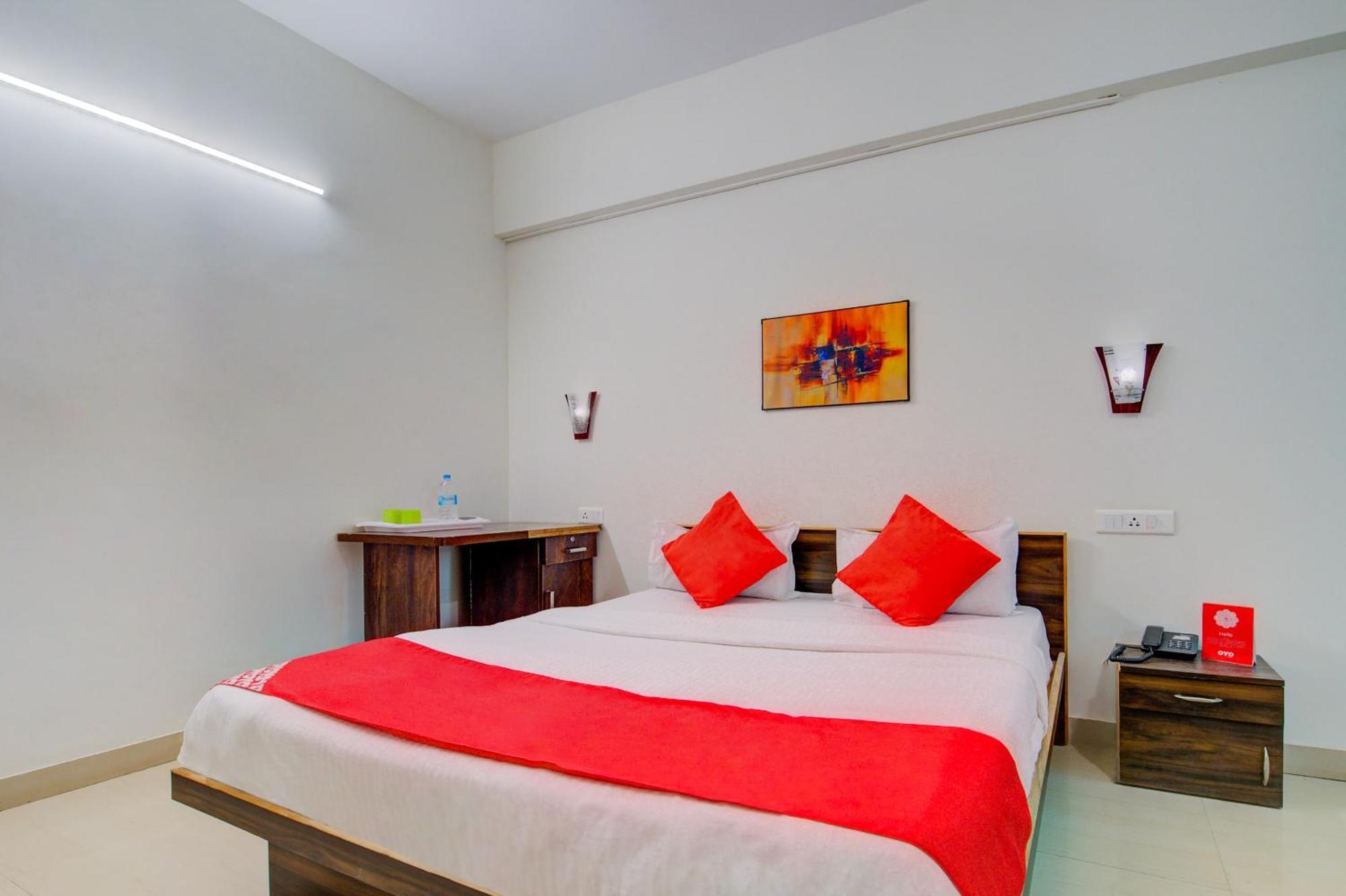 Hotel O Sairaj Lodge Méribel Village Extérieur photo